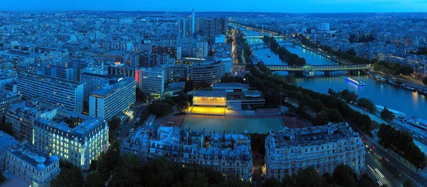 Evening Paris. View from the Eiffel Tower — Stock Photo, Image