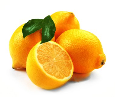 Olgun taze limon yaprakları ile