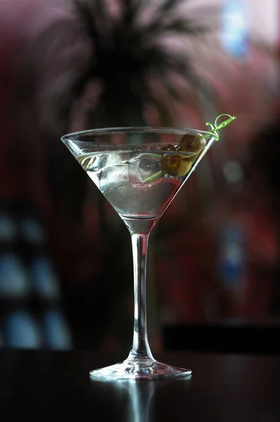 Two olives in a martini glass — Stock Photo, Image