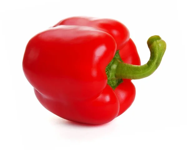 Röd bell pepper isolerad på vit bakgrund — Stockfoto