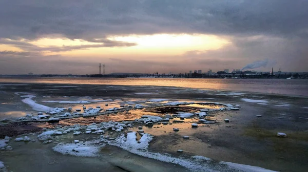 A ponte Sul à noite, Kiev, ucraniana.Pôr do sol no Dnieper R — Fotografia de Stock