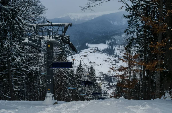A natureza fria da estação de esqui — Fotografia de Stock