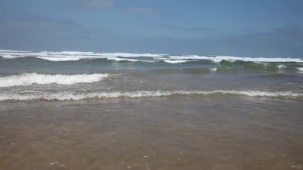 Olas en el océano Atlántico — Vídeo de stock