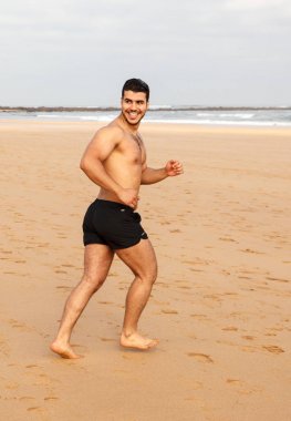 yakışıklı delikanlı