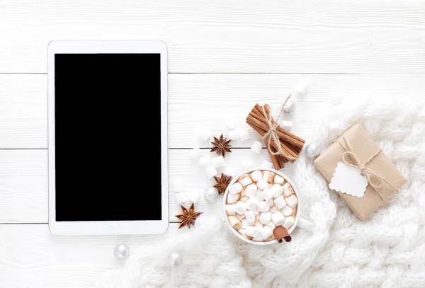 Hot chocolate on a white table — Stock Photo, Image