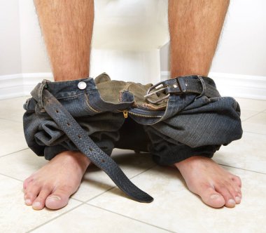 Lavabo pan ve tuvalet kağıdı