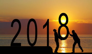 2018 yıl ve siluet adam