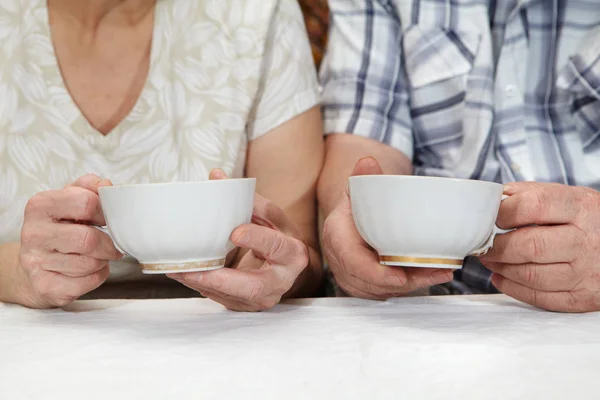 お茶を飲む老夫婦 — ストック写真