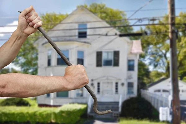 Hand des Arbeiters mit Krähenstange — Stockfoto