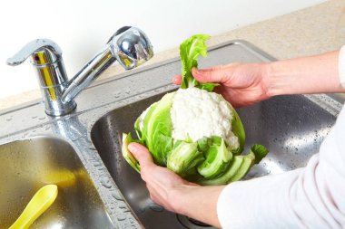 Lavaboda Beyaz lahana