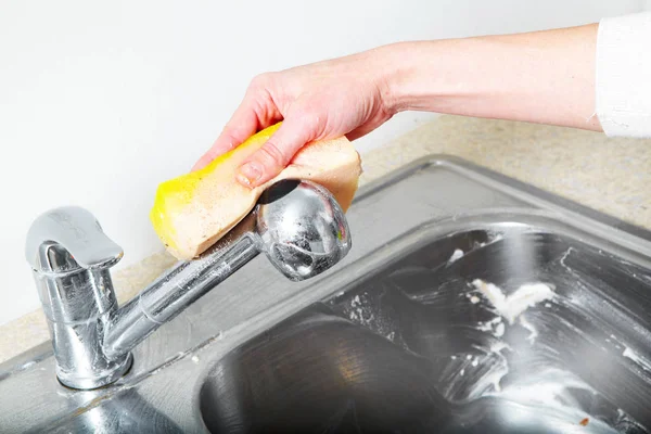 Cleaning sink. In the kitchen — Stock Photo, Image