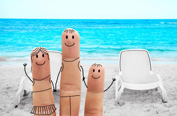 Kumsalda mutlu bir aile