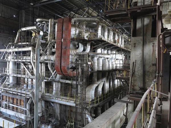 Steam turbine, machinery, pipes, tubes at power plant — Stock Photo, Image