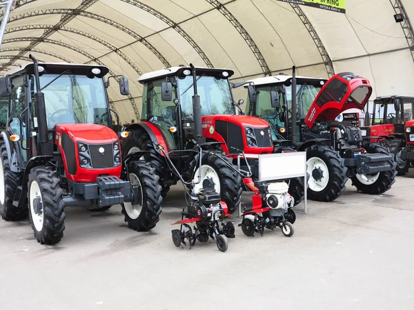 18.03.2017, Moldova, Chisinev: New tractors at a farmer's exhibi — Stock Photo, Image