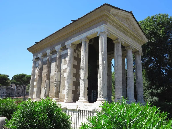 19.06.2017, Roma, Italia: Templo de la Fortuna Virile —  Fotos de Stock