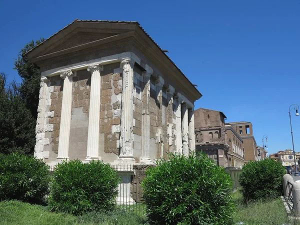 19.06.2017, Roma, Italie : Temple de la Fortune Virile — Photo