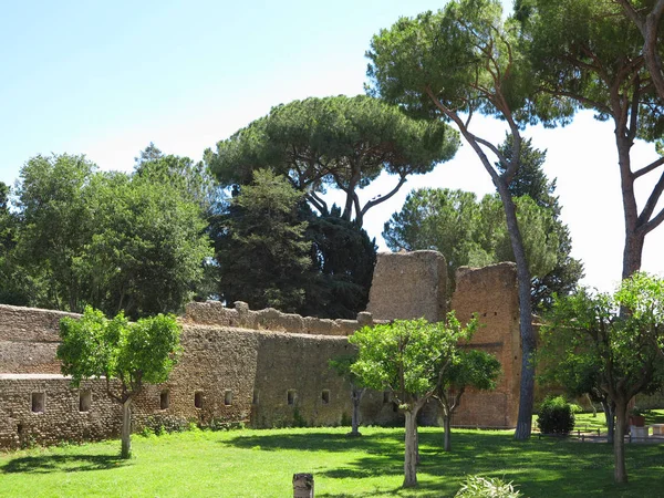 Vue de la vieille Rome confortable, Italie. Architecture et monument de Rome . — Photo