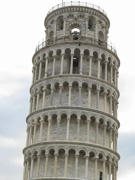 Leaning Tower of Pisa Mimari ayrıntılar Katedrali Duomo yakınındaki — Stok fotoğraf