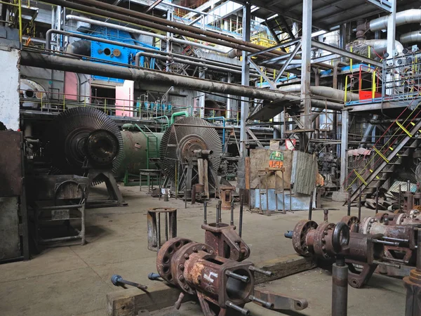 Gerador de energia turbina a vapor durante a reparação na usina — Fotografia de Stock