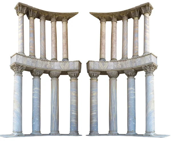 Oude colonnade marmeren stenen zuilen geïsoleerd op witte backgro — Stockfoto