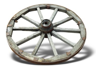 Beyazların üzerinde izole edilmiş bir arabanın eski kahverengi ahşap tekerleği.