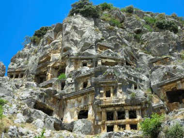 Antalya Demre'de antik likya Myra kaya mezar kalıntıları.
