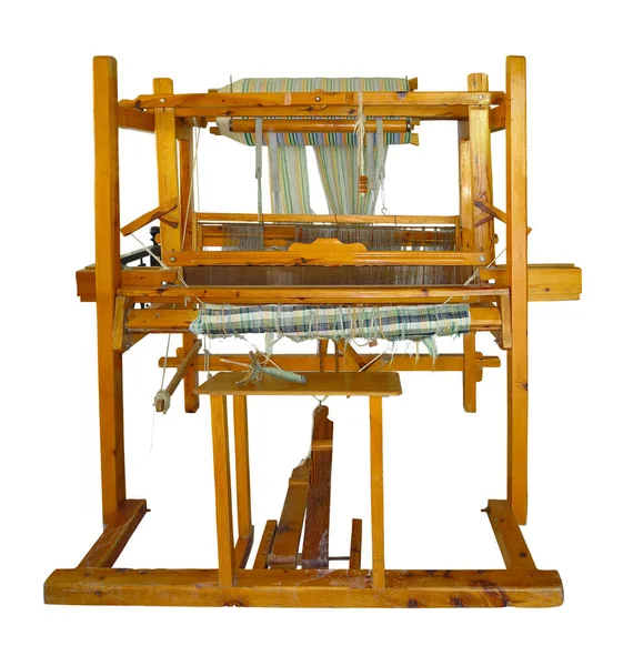 白色背景上的老式木制织机 — 图库照片