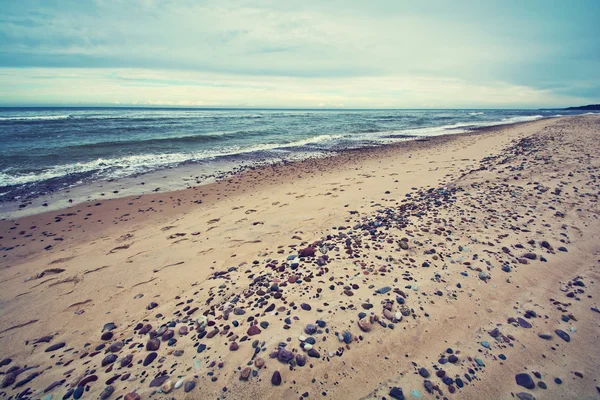 ヴィンテージの色の冷たい海. — ストック写真