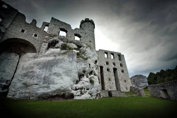 Ruins of the old medieval castle. 스톡 이미지