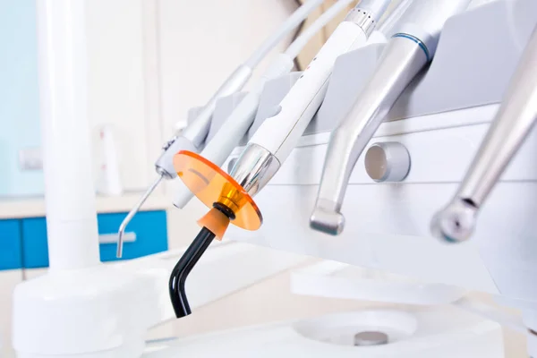 Profesjonalne Narzędzia Dentystyczne Gabinecie Dentystycznym Higiena Stomatologiczna Konceptualny Wizerunek Zdrowia — Zdjęcie stockowe