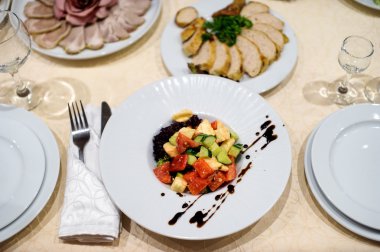 Tablo catering hizmeti ile gümüş ayarla