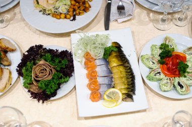 Tablo catering hizmeti ile gümüş ayarla