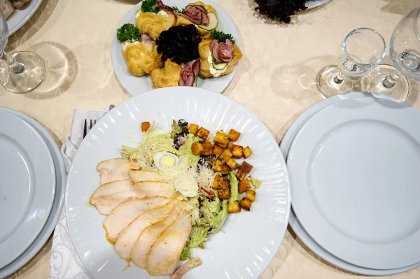 Catering-Tisch-Service mit Besteck — Stockfoto