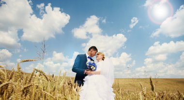 Mutlu gelin ve damat düğünlerinde 