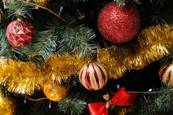 Decoración del árbol de abeto de Navidad —  Fotos de Stock