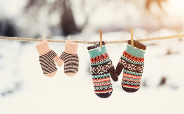 Ip kışın Mittens — Stok fotoğraf