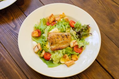 et salatası ile plaka