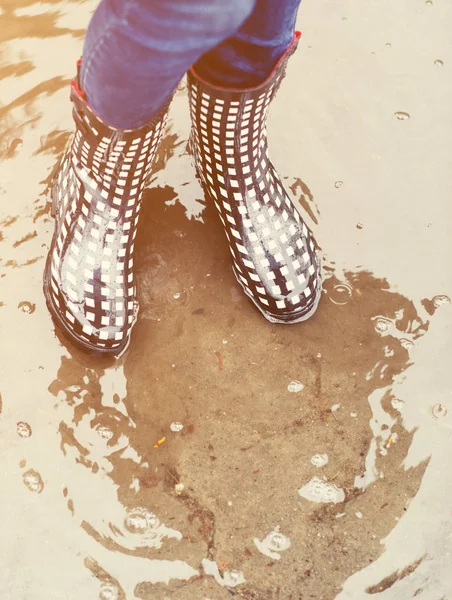 Pies Botas Goma Charco — Foto de Stock