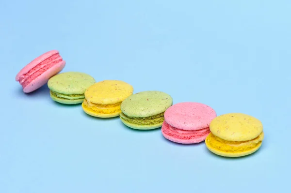 Zoet en kleurrijk Franse bitterkoekjes of macaron — Stockfoto