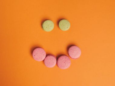 güzel ve renkli Fransızca macaroons veya macaron