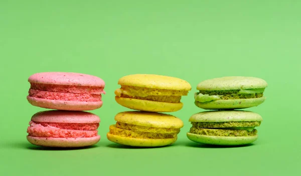 Zoet en kleurrijk Franse bitterkoekjes of macaron — Stockfoto