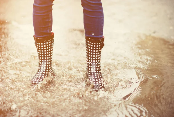 Pies Botas Goma Charco — Foto de Stock