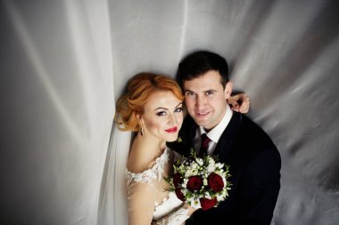 Gelin ve damat düğün gününde