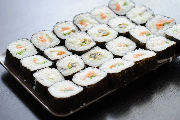 Zbliżenie zestaw świeże sushi — Zdjęcie stockowe