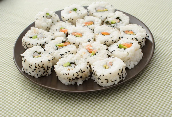 Primer plano de conjunto de sushi fresco — Foto de Stock