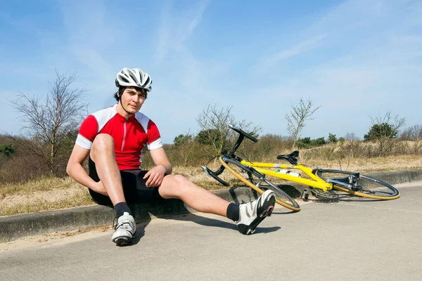 Ciclista con bicicletta da corsa — Foto Stock