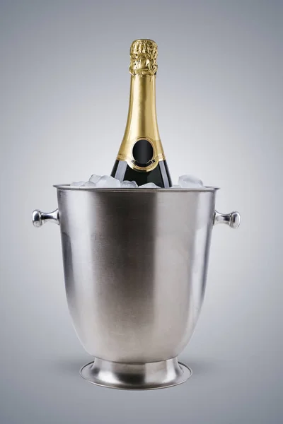 Розкішна Пляшка Шампанського Льодовому Відрі — стокове фото