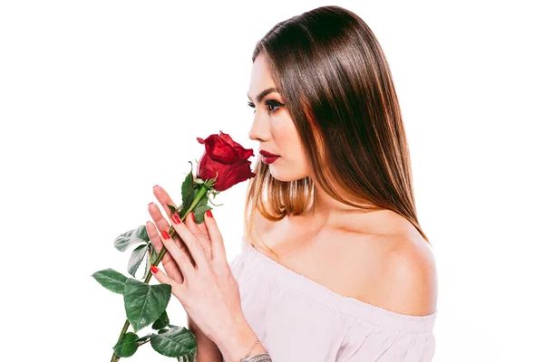 Όμορφη Γυναίκα Μοντέλο Holiding Ένα Κόκκινο Τριαντάφυλλο — Φωτογραφία Αρχείου