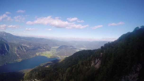 Letecký pohled na jezero Bohinj, Slovinsko — Stock video