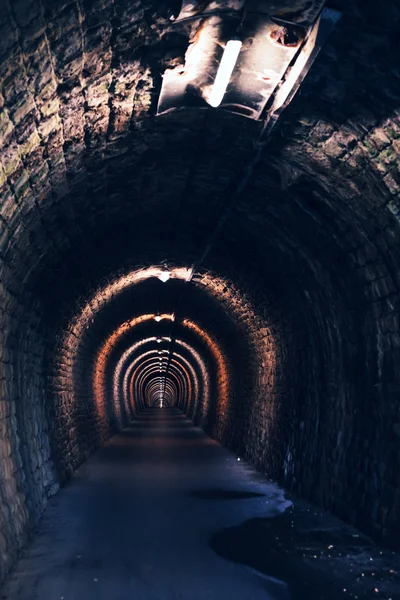 Niekończące się tunelu jako tło — Zdjęcie stockowe